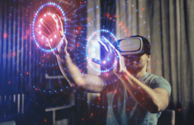 Explorando o Mundo da Realidade Aumentada e Virtual: Aplicações Práticas e Impactos na Vida Moderna